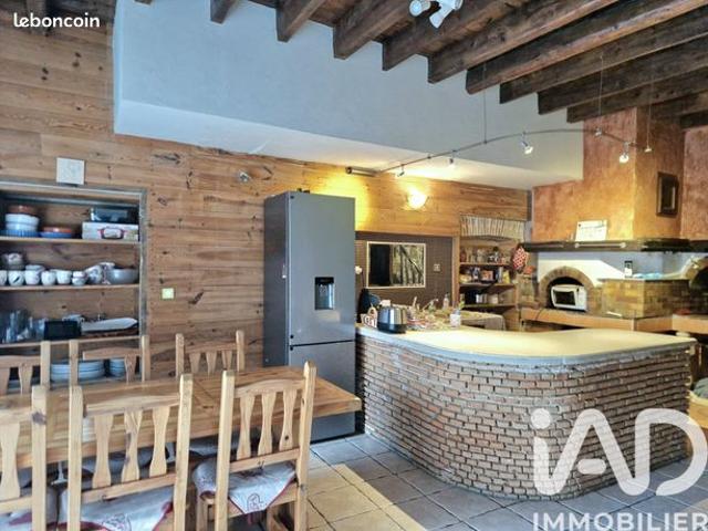 Maison vente à Grenoble, Entre-deux-guiers