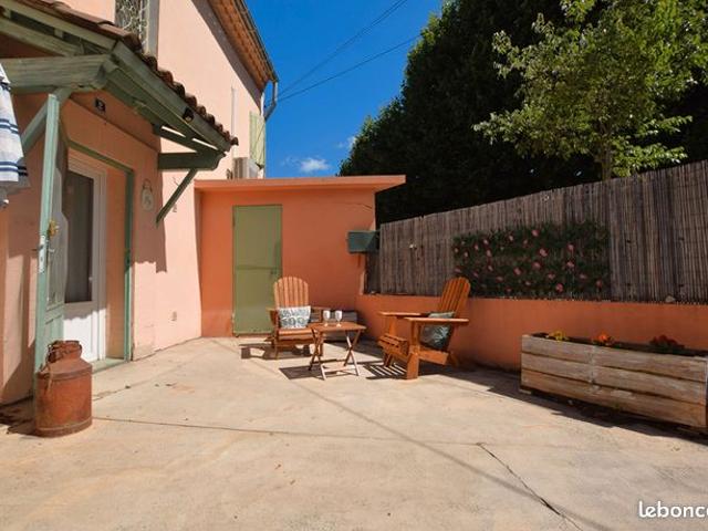 Maison vente à Arles, Cabannes
