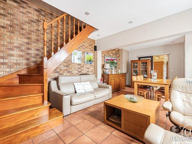 Maison vente à Dreux, Montreuil