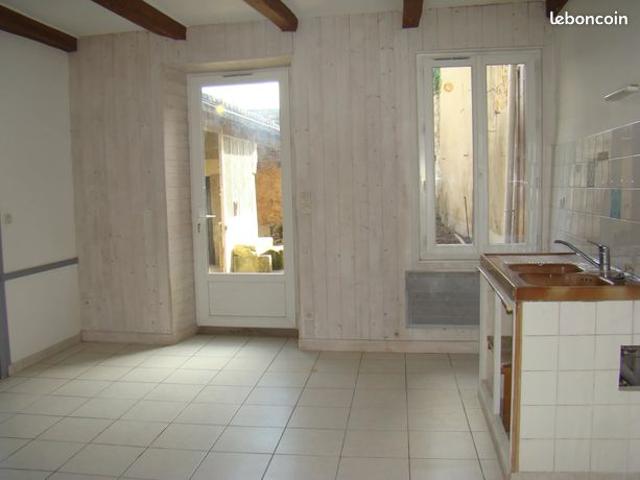 Maison vente à Montmorillon, Sommières-du-clain