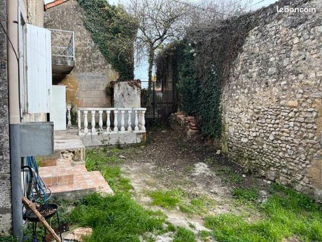 Maison vente à Angoulême, Ruelle-sur-touvre