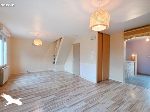 Maison vente à Angoulême, Aignes-et-puypéroux