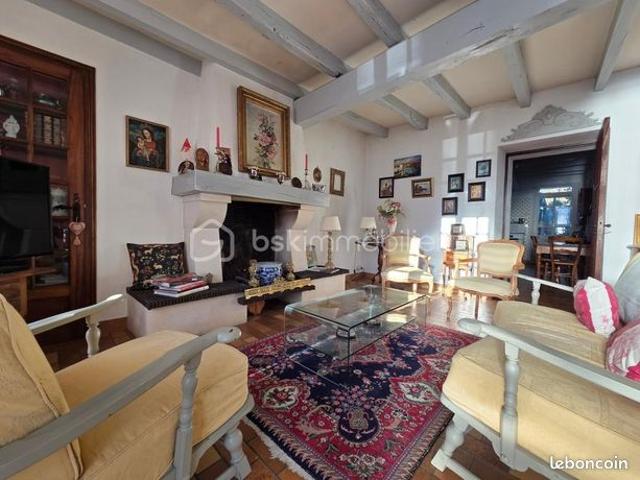Maison vente à Parthenay, Le Busseau