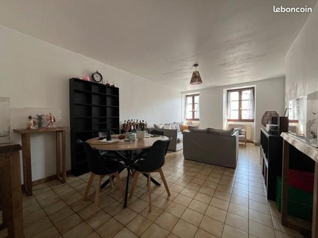 Maison vente à Confolens