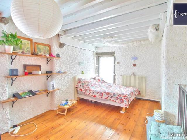 Maison vente à Riom, Volvic