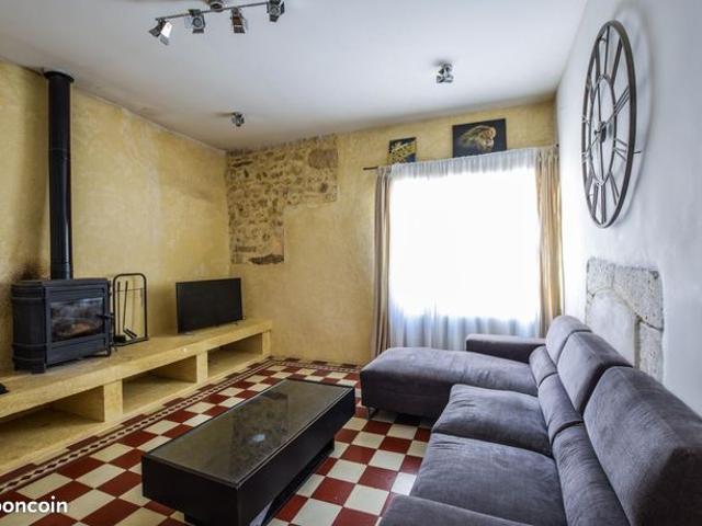 Maison vente à Nîmes, Estézargues