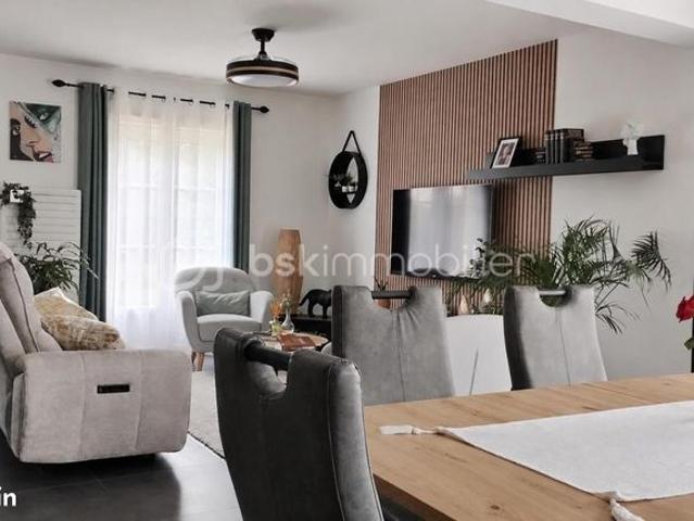 Maison vente à Loches, Nazelles-négron
