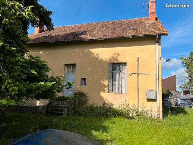 Maison vente à Montluçon, Vallon-en-sully