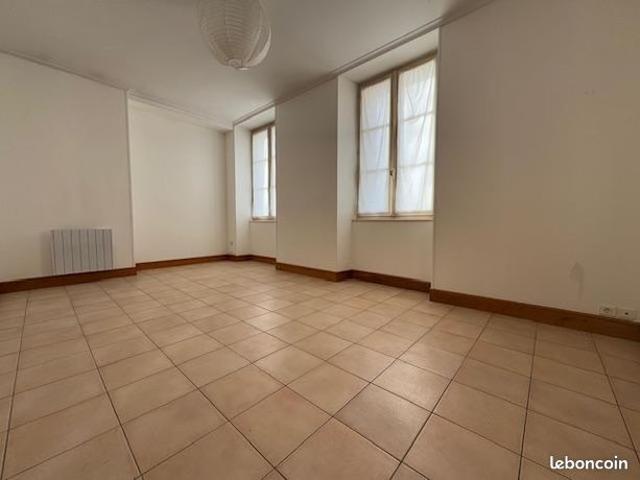 Maison vente à Montbron, Charente