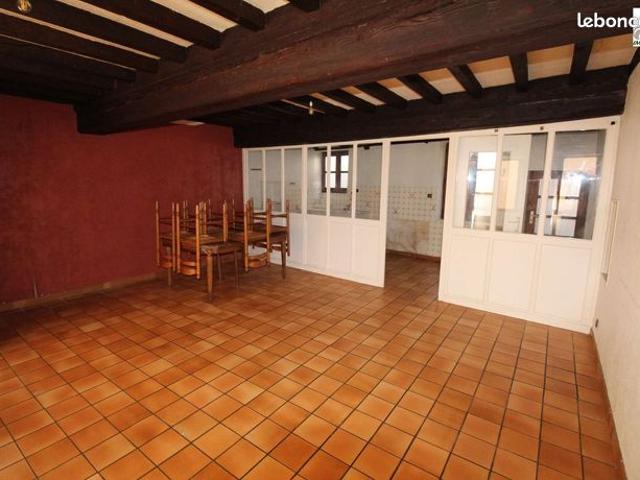 Maison vente à Louhans-Châteaurenaud, Cuisery