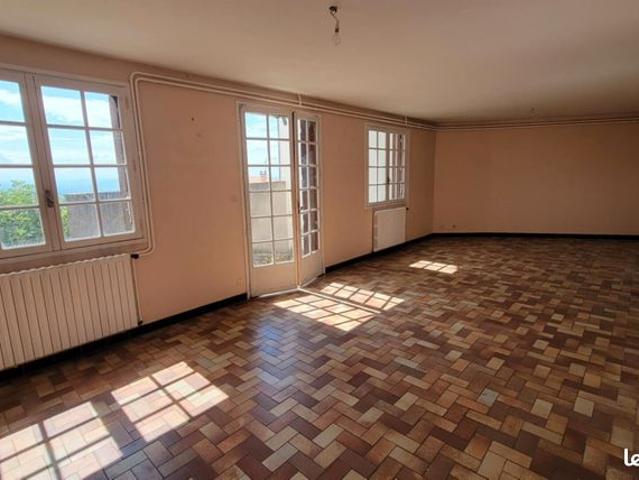 Maison vente à Clermont-Ferrand, Châteaugay