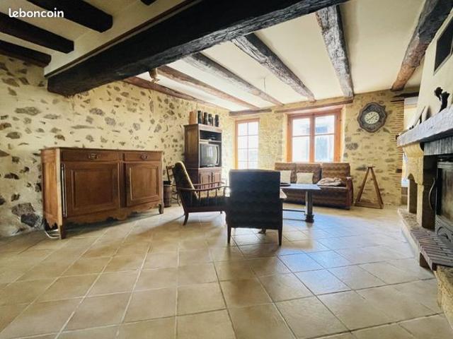 Maison vente à Montmorillon, Availles-limouzine