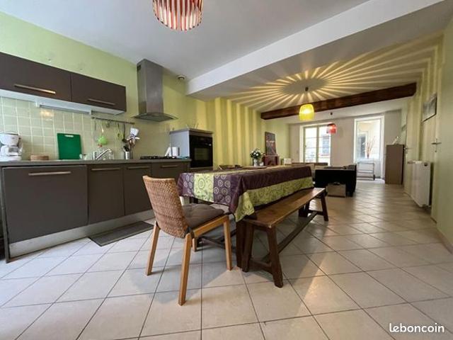 Maison vente à Cosne-Cours-sur-Loire, La Charité-sur-loire