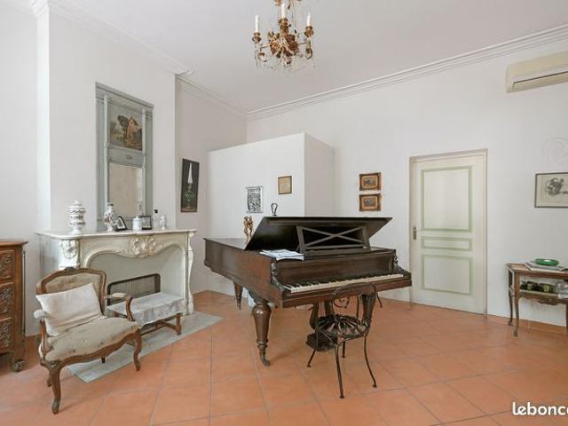 Maison vente à Arles, Bouches-du-Rhône