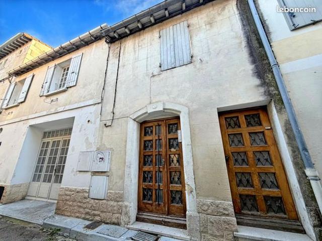 Maison vente à Arles, Bouches-du-Rhône