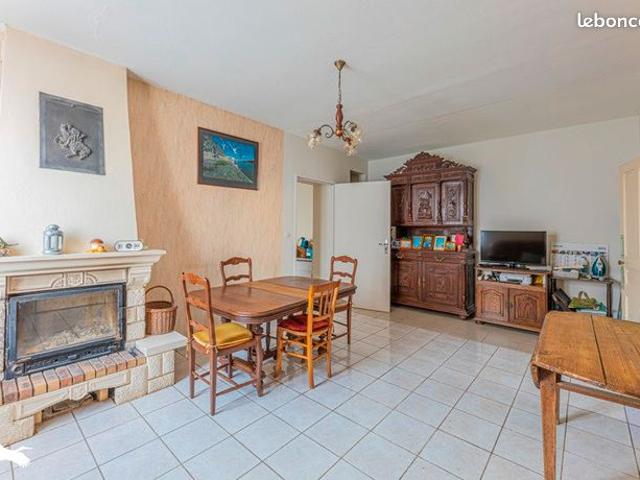 Maison vente à Loches, Château-renault