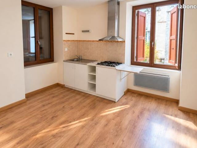 Maison vente à Saint-Étienne-de-Saint-Geoirs, Isère