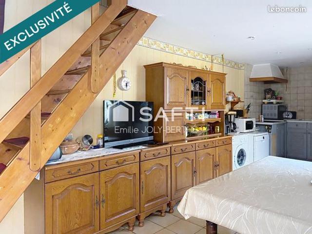 Maison vente à Château-Gontier, Meslay-du-maine