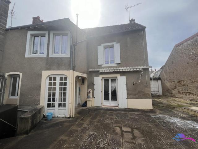 Maison vente à Saint-Amand-Montrond, Châteaumeillant