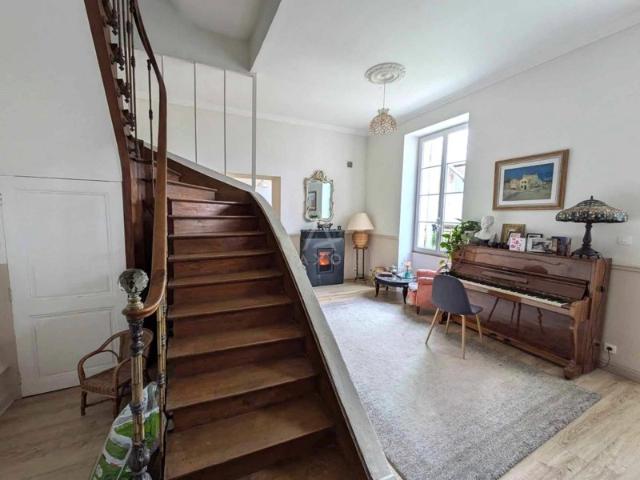 Maison vente à Saint-Jean-d'Angély, Matha