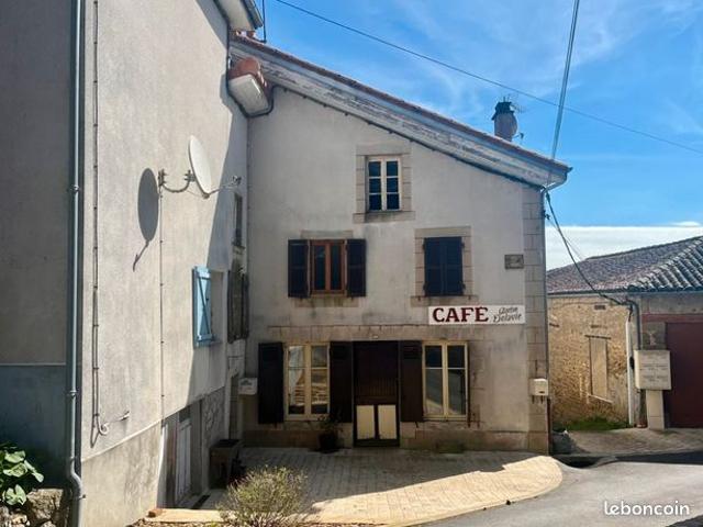 Maison vente à Rochechouart