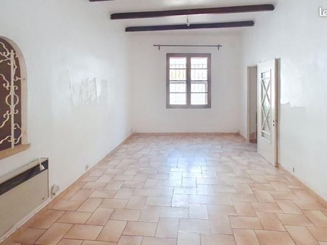 Maison vente à Nîmes, Domazan