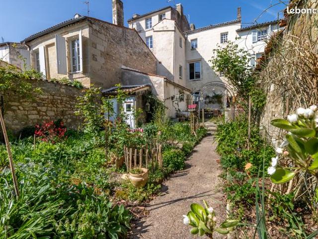 Maison vente à Saintes