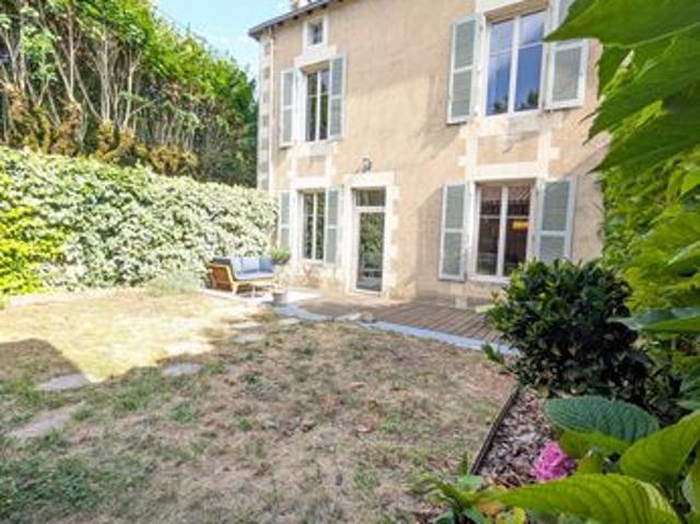 Maison vente à Montmorillon, Lussac-les-châteaux