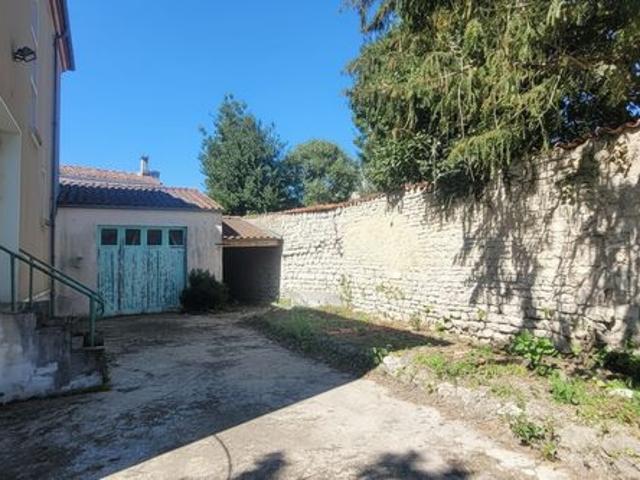 Maison vente à Saint-Jean-d'Angély, Charente-Maritime