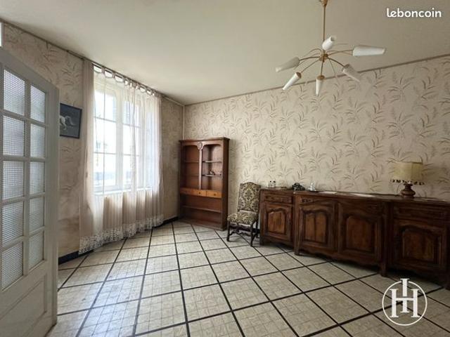 Maison vente à Saint-Amand-Montrond, Le Châtelet