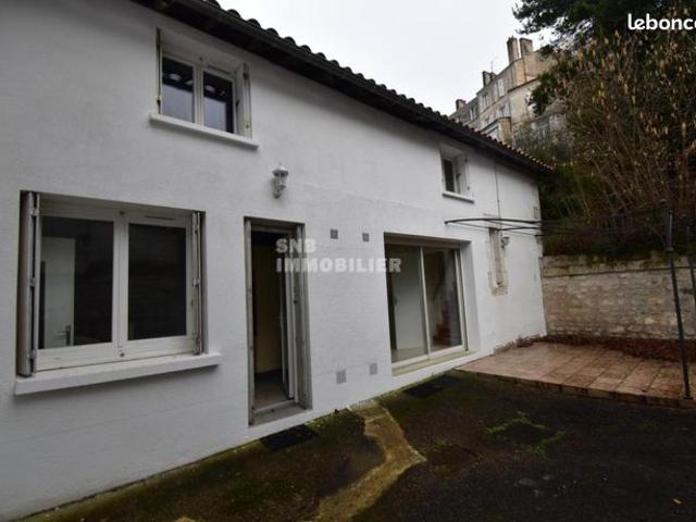 Maison vente à Angoulême, Aignes-et-puypéroux