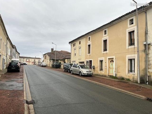 Maison vente à Jonzac, Montlieu-la-garde