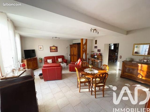 Maison vente à Sens, Villeblevin