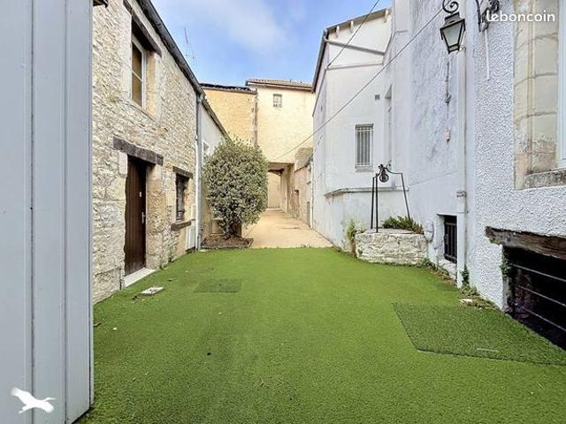 Maison vente à Surgères, Charente-Maritime