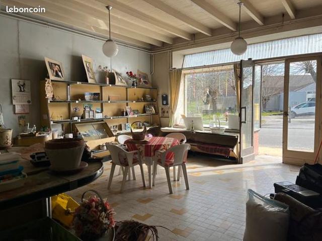 Maison vente à Angoulême, Montboyer
