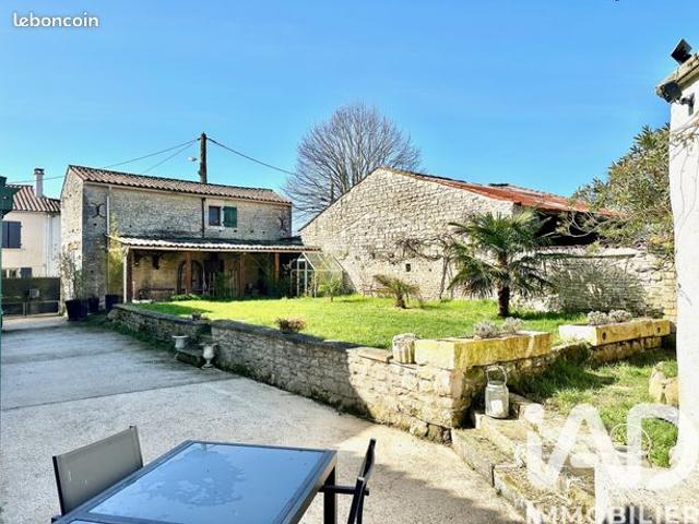 Maison vente à Saint-Jean-de-Liversay, Charente-Maritime