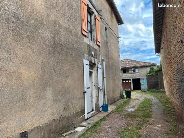 Maison vente à Niort, Lezay