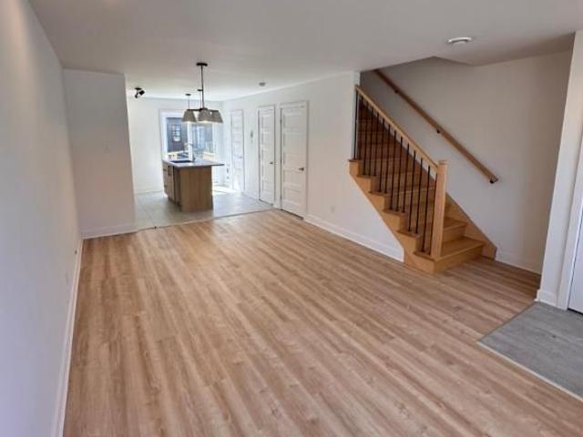 Apartment for rent in St-jacques, Quebec