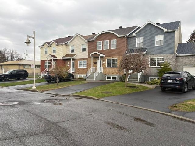 Apartment for rent in Pierre-de Saurel, Quebec