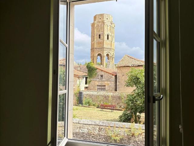 Maison vente à Montmorillon, Charroux