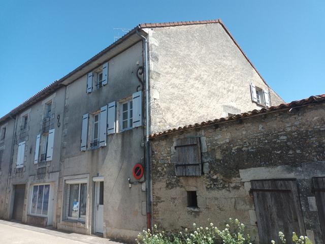 Maison vente à Montmorillon, Usson-du-poitou