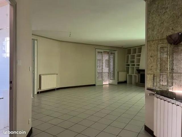 Maison location à Montchanin, Saône-et-Loire