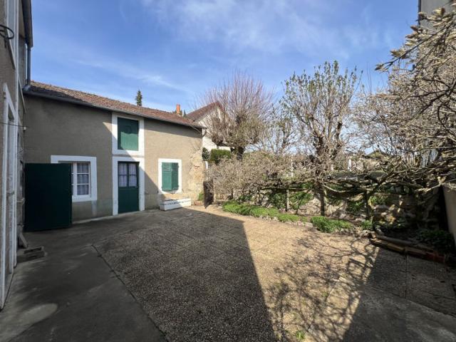 Maison vente à Saint-Amand-Montrond, Châteaumeillant