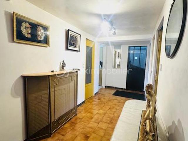 Maison vente à Confolens, Salles-de-villefagnan