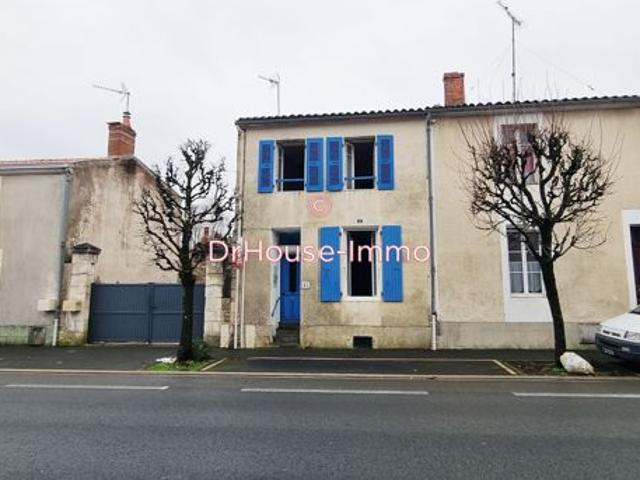 Maison vente à Fontenay-le-Comte, Les Magnils-reigniers
