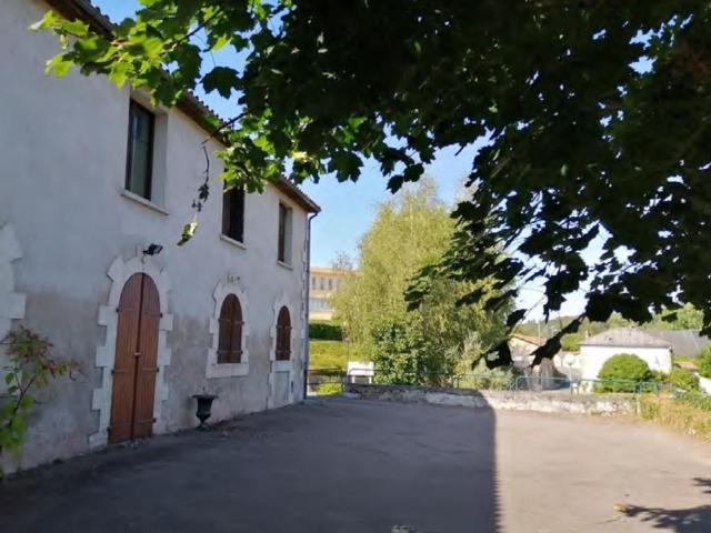 Maison vente à Confolens