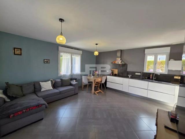 Maison vente à Annecy, Sales
