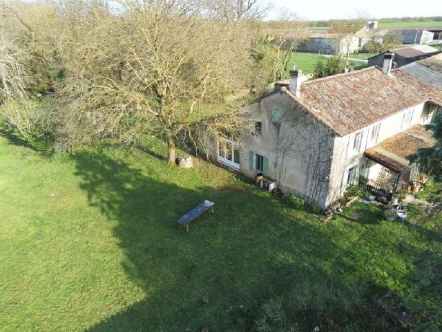 Maison vente à Confolens, Villefagnan