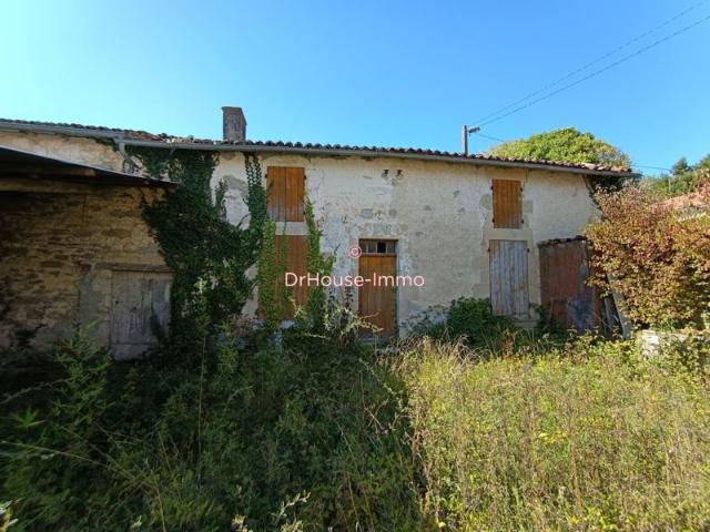 Maison vente à Saint-Jean-d'Angély, Doeuil-sur-le-mignon