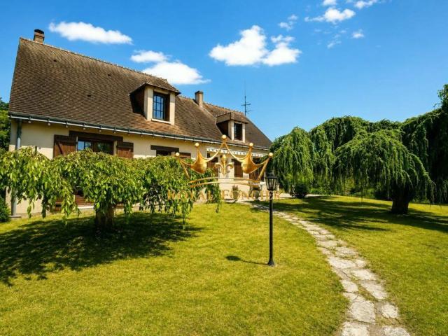 Maison vente à La Saulaie, Descartes